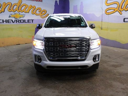 Used 2021 GMC Canyon Denali image 3
