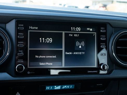 Used 2023 Toyota Tacoma TRD Sport image 36