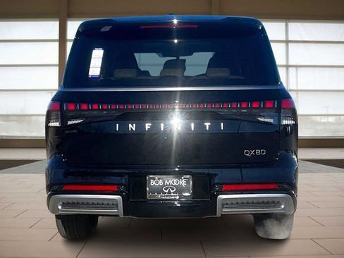 New 2026 INFINITI QX80 Luxe image 4
