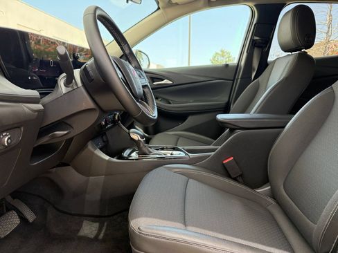 Used 2025 Buick Encore GX Preferred FWD image 27