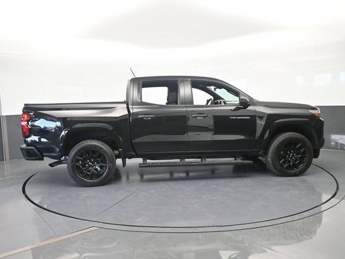 Used 2026 Chevrolet Colorado W/T w/ WT Custom Package RWD image 7