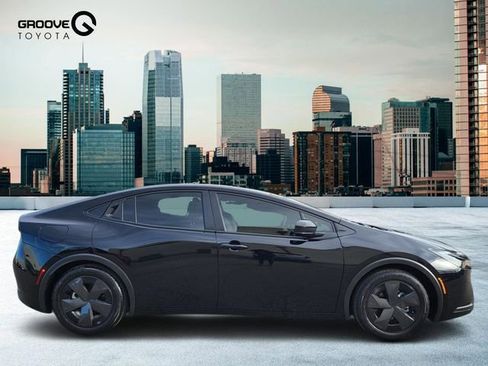 Used 2026 Toyota Prius Plug-In Hybrid image 7