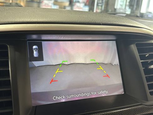 Used 2019 Nissan Pathfinder 4WD image 22