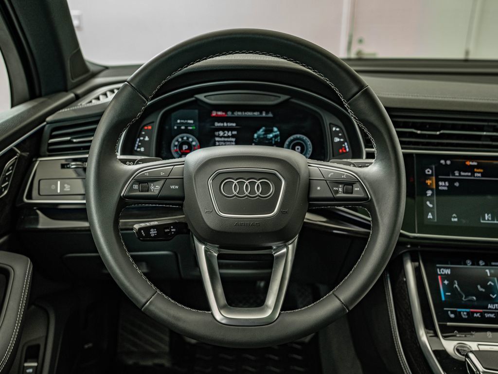 Used 2025 Audi Q7 3.0T Premium Plus w/ Premium Plus Package AWD/4WD image 22
