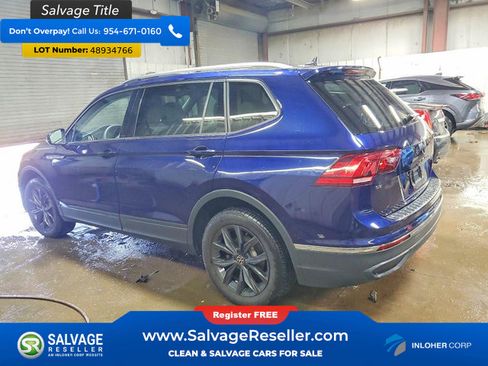 Used 2024 Volkswagen Tiguan SE AWD/4WD image 3