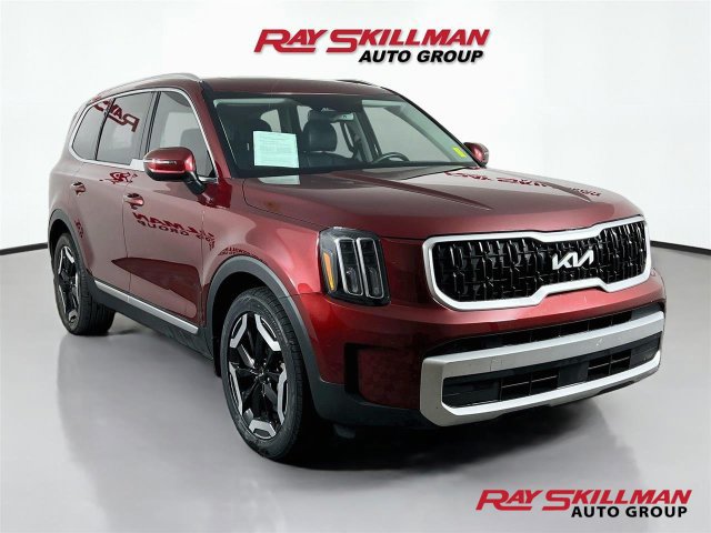 Used 2024 Kia Telluride EX w/ EX Captain's Chair Package AWD/4WD image 1