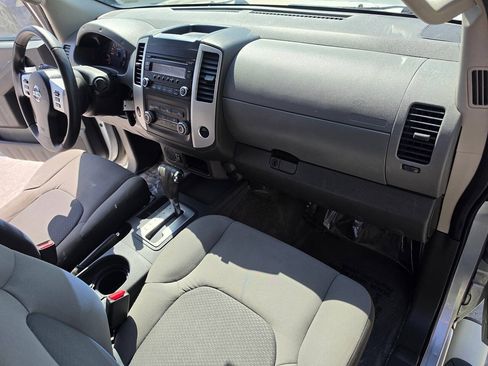 Used 2015 Nissan Xterra X RWD image 33