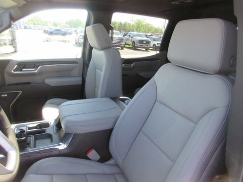 New 2026 GMC Sierra 1500 SLT w/ SLT Premium Plus Package AWD/4WD image 14