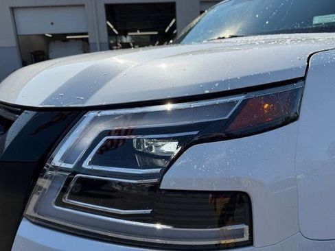 Used 2022 Nissan Armada SL w/ Midnight Edition Package image 12