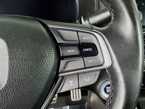 Used 2018 Honda Accord Sport image 15