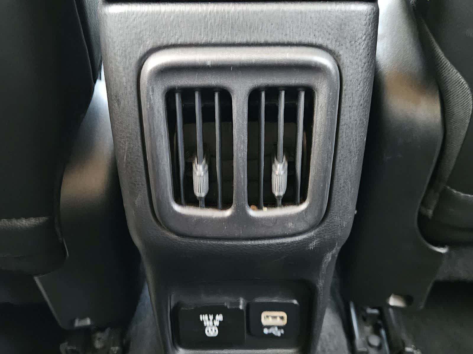 Used 2019 Jeep Compass Limited FWD image 27