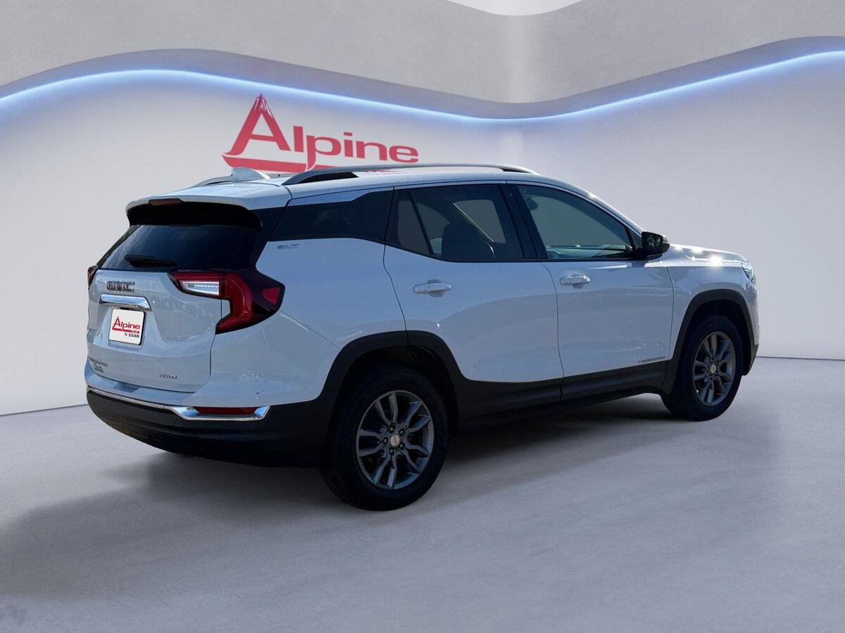 Used 2024 GMC Terrain SLT AWD/4WD image 5