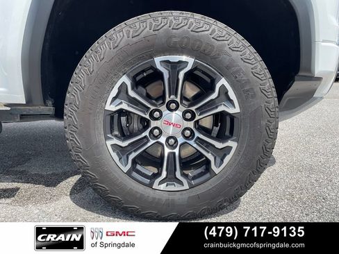 Used 2024 GMC Canyon AT4 AWD/4WD image 30