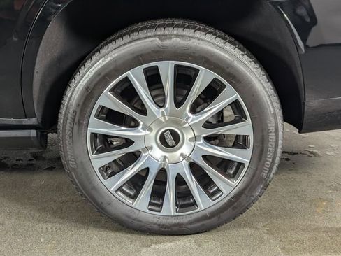 Used 2025 Cadillac Escalade Premium Luxury Platinum AWD/4WD image 11