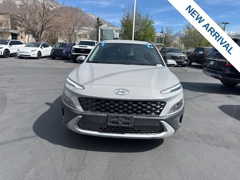 Used 2023 Hyundai Kona SEL image 2