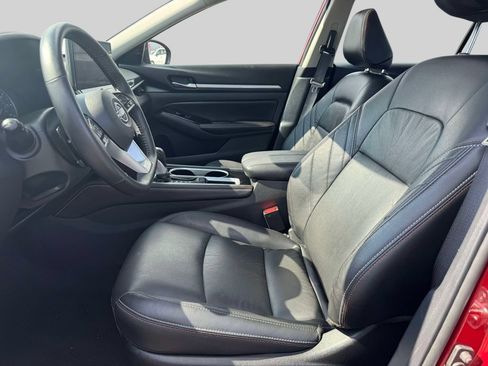 Used 2025 Nissan Altima 2.5 SR w/ SR Premium Package FWD image 14