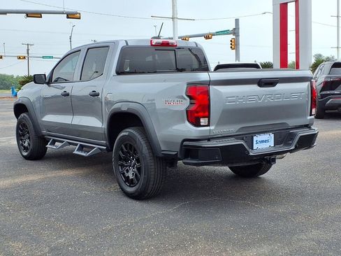 Used 2024 Chevrolet Colorado Trail Boss w/ Advanced Trailering Package AWD/4WD image 4
