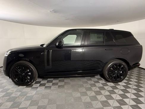 New 2025 Land Rover Range Rover SE image 4