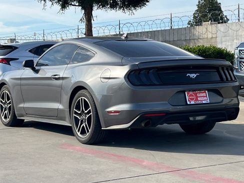 Used 2022 Ford Mustang Premium image 7