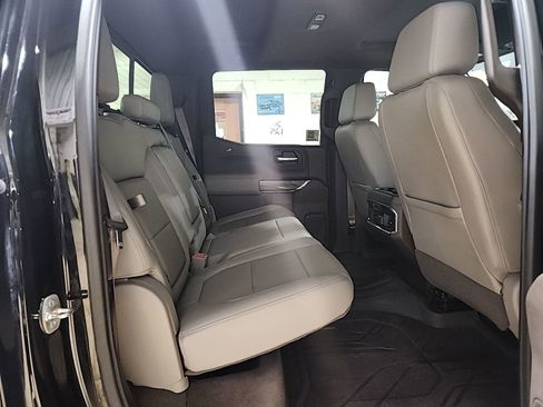 Used 2020 Chevrolet Silverado 1500 LTZ image 9