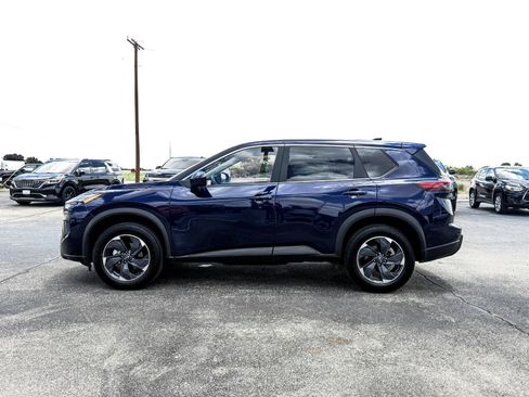 Used 2025 Nissan Rogue SV FWD image 9