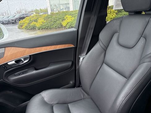 Used 2023 Volvo XC90 B6 Plus w/ Protection Package Premier AWD/4WD image 28