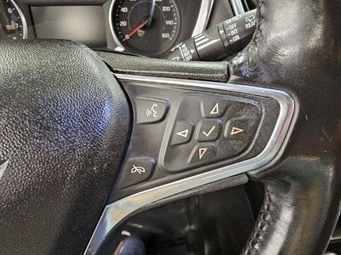 Used 2019 Chevrolet Equinox LT FWD image 12