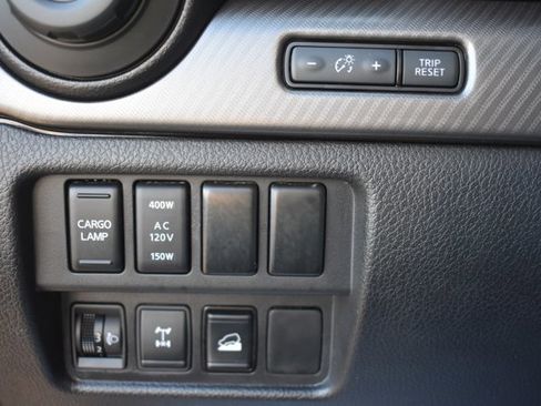 Used 2023 Nissan Titan PRO-4X w/ Pro-4x Convenience Package image 32