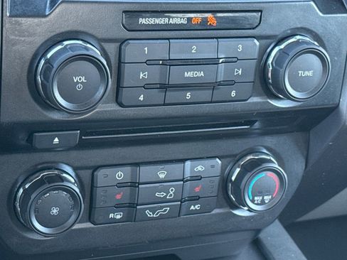 Used 2015 Ford F150 XLT w/ Equipment Group 302A Luxury image 21