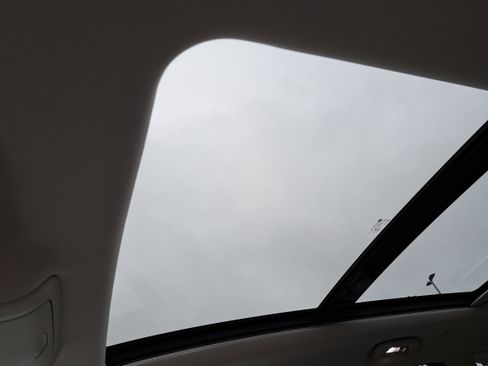 Used 2018 GMC Terrain Denali w/ Advanced Safety Package image 28