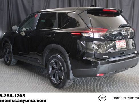 Certified 2025 Nissan Rogue SV FWD image 15