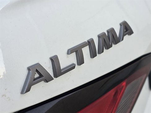 Used 2023 Nissan Altima 2.5 SV image 7