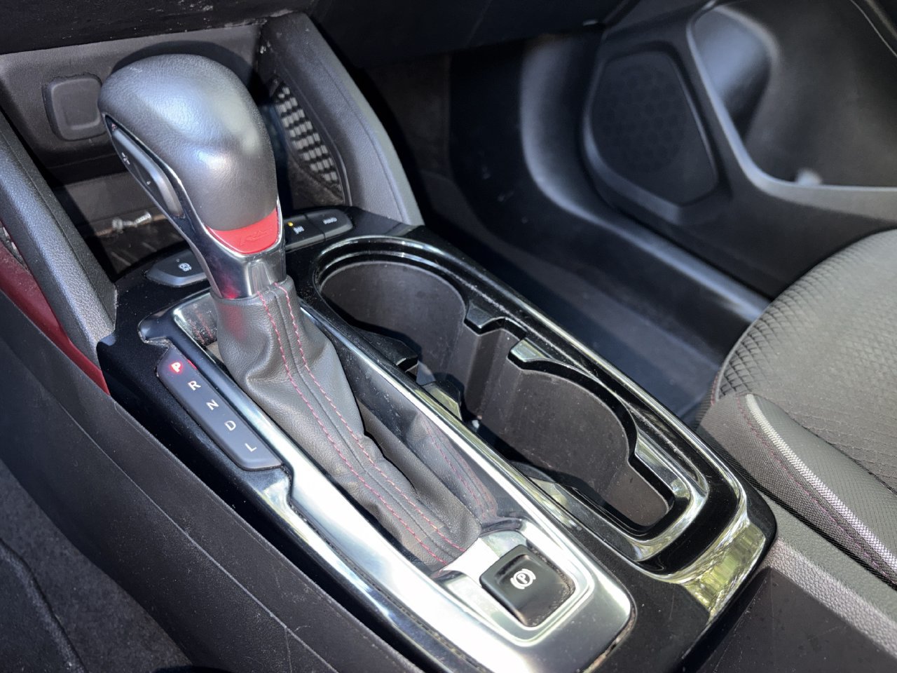 Used 2023 Chevrolet TrailBlazer RS AWD/4WD image 9