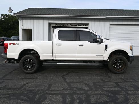 Used 2018 Ford F350 Lariat w/ Lariat Ultimate Package AWD/4WD image 3