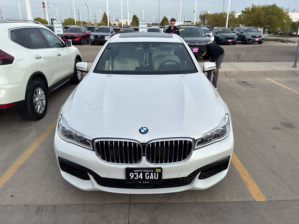 Used 2016 BMW 750i xDrive AWD/4WD image 6
