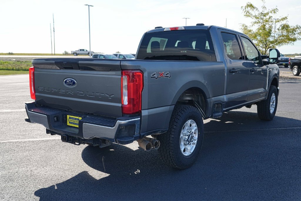 Used 2025 Ford F250 XLT AWD/4WD image 7