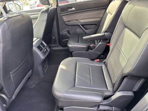 Used 2022 Volkswagen Atlas SEL R-Line image 12