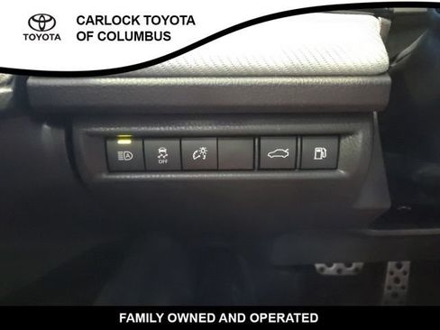 Used 2026 Toyota Camry SE FWD image 25