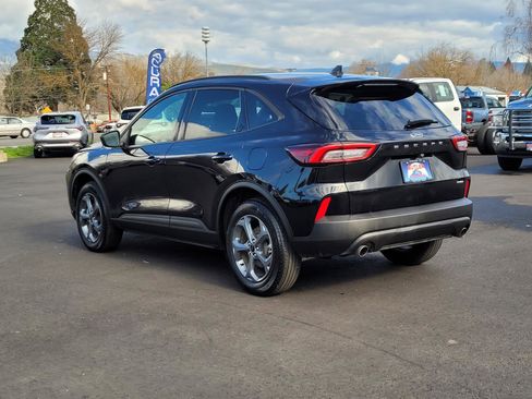 Used 2025 Ford Escape ST-Line image 7