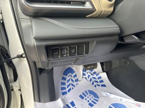 Used 2023 Subaru Outback Limited image 10