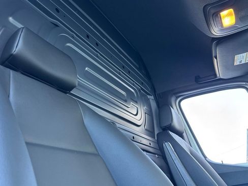 Used 2024 Mercedes-Benz Sprinter 2500 image 14