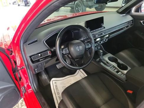 Used 2024 Honda Civic Sport image 6