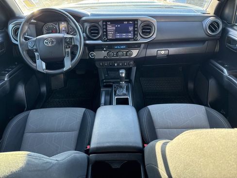 Used 2021 Toyota Tacoma TRD Sport image 12