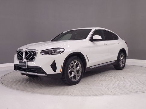 Certified 2023 BMW X4 xDrive30i w/ Convenience Package image 37