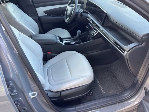 Used 2025 Hyundai Santa Cruz SEL AWD/4WD image 41