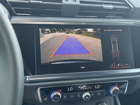 New 2025 Audi Q3 2.0T Premium image 31