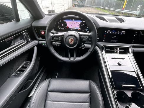 Certified 2025 Porsche Panamera 4 AWD/4WD image 11