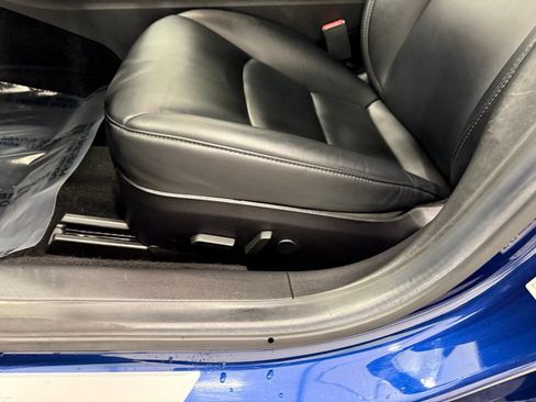 Used 2019 Tesla Model 3 Standard Range image 12