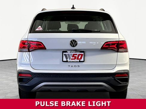 Used 2022 Volkswagen Taos S FWD image 5