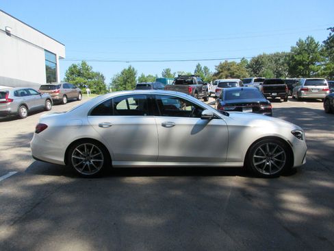 Used 2023 Mercedes-Benz E 350 Sedan image 4